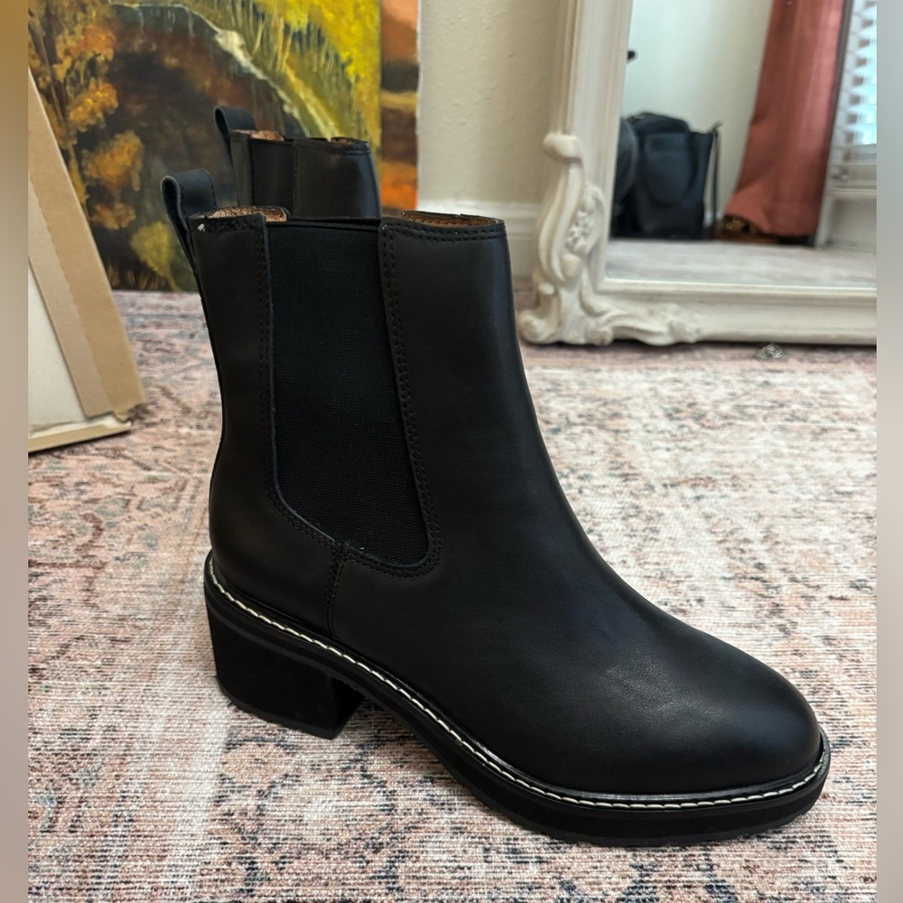 Madewell Chelsea Lugsole heeled boot